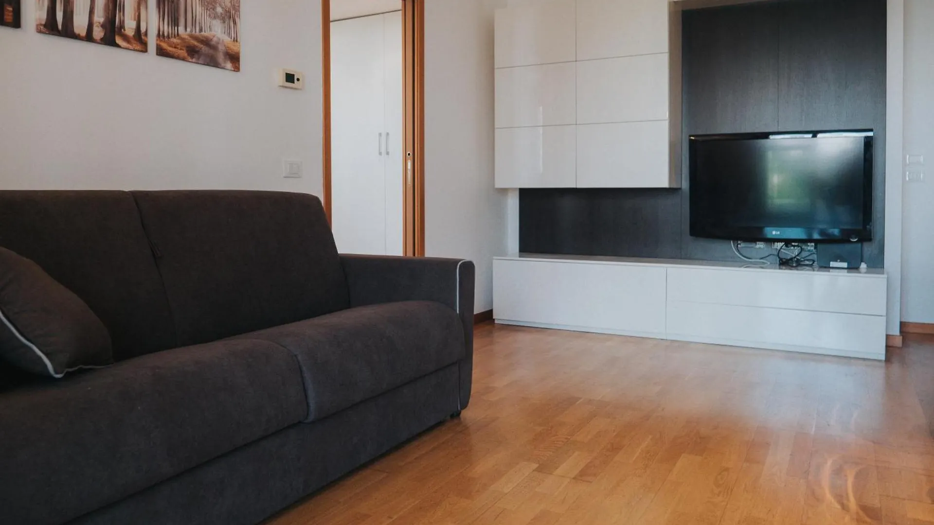 Tolstoi Apartment Milan
